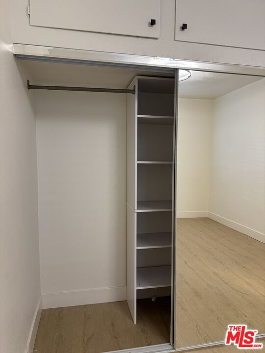 5620 Yolanda Ave Unit: 111
