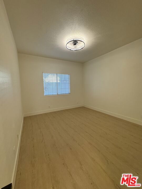5620 Yolanda Avenue 111