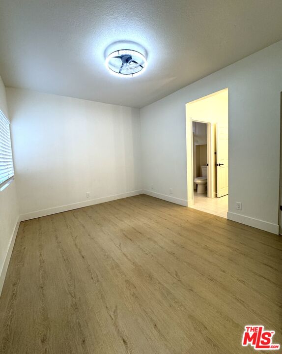 5620 Yolanda Ave Unit: 111