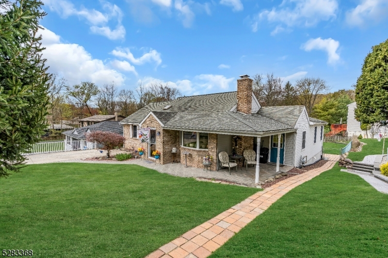 10 Algonquin Ave