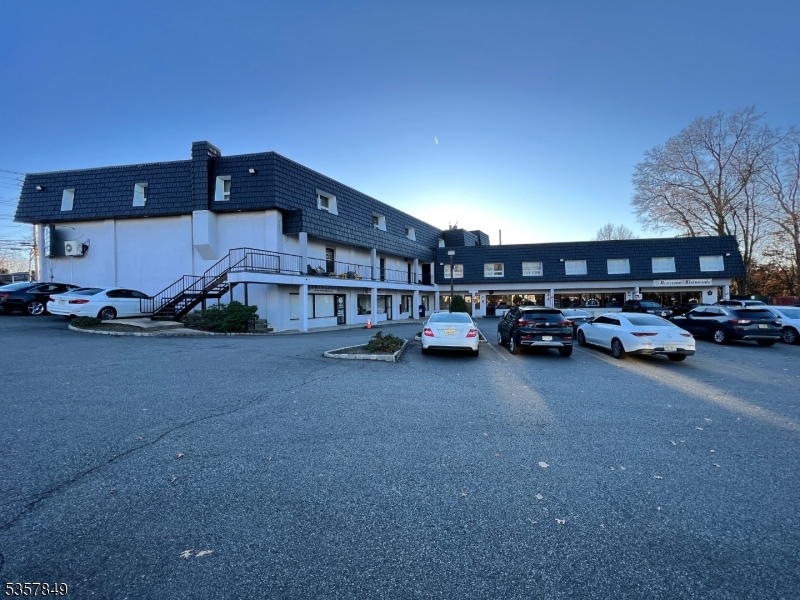 464 Ridgedale Ave