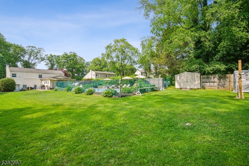 22 Corwin St