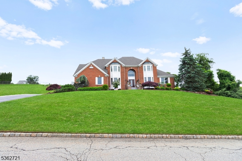 2 Skyview Dr