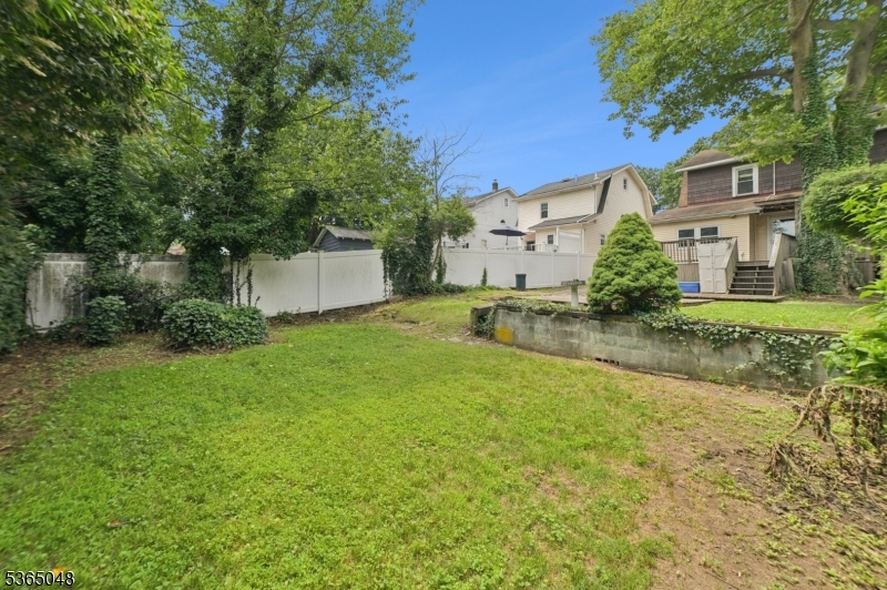 350 Walnut St