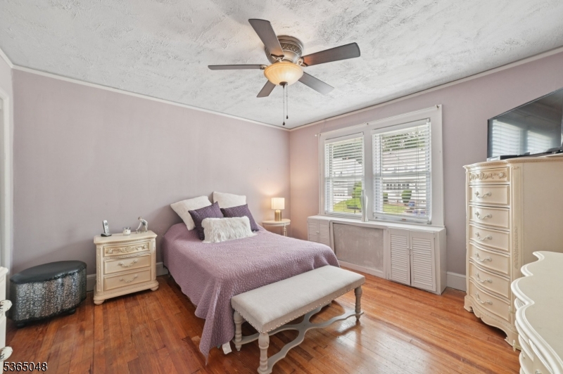 350 Walnut St