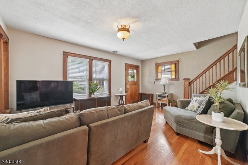 350 Walnut St