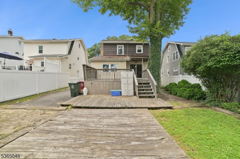 350 Walnut St