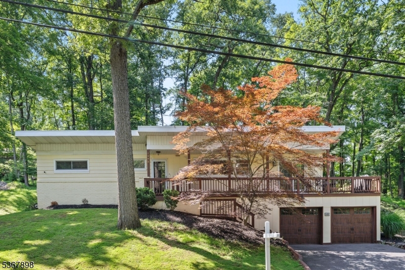 1295 Colonial Way