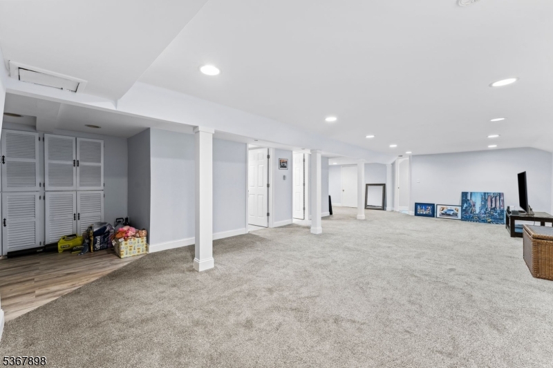 1295 Colonial Way