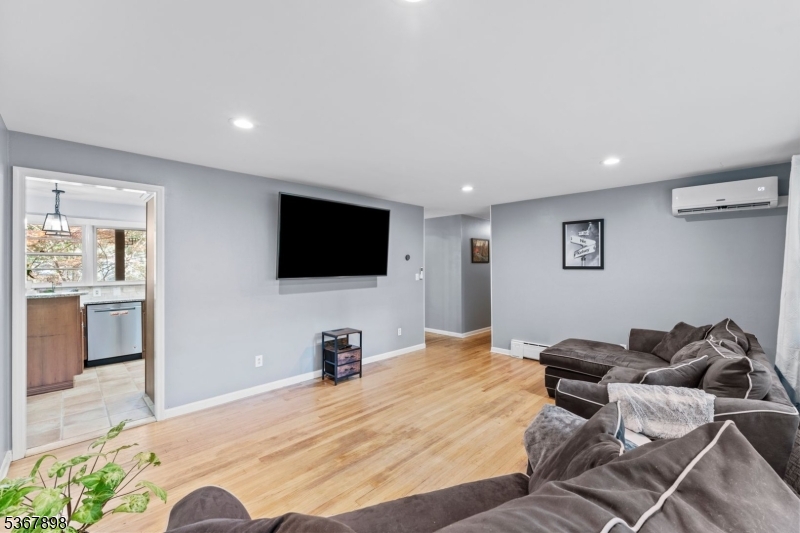 1295 Colonial Way