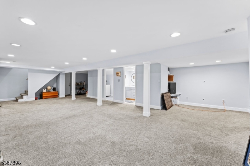 1295 Colonial Way
