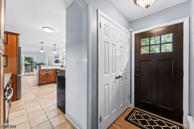 1295 Colonial Way
