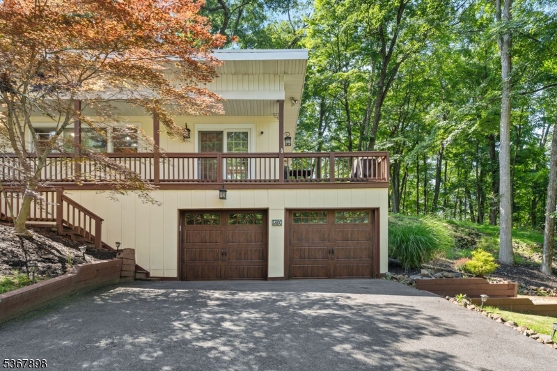 1295 Colonial Way