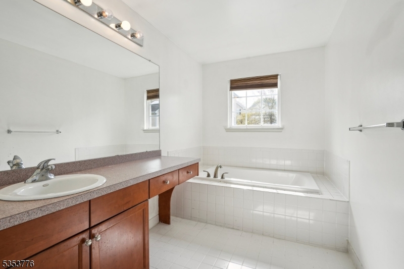 36 Winding Hill Dr