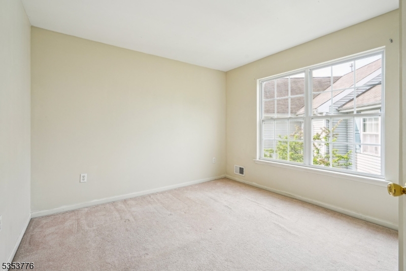 36 Winding Hill Dr
