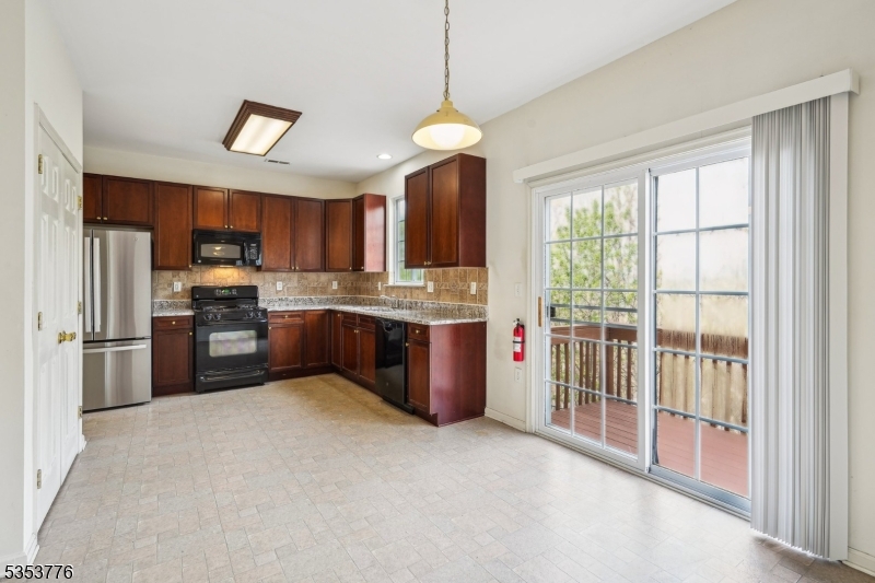 36 Winding Hill Dr