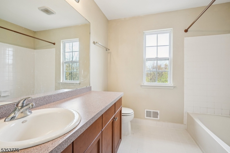 36 Winding Hill Dr