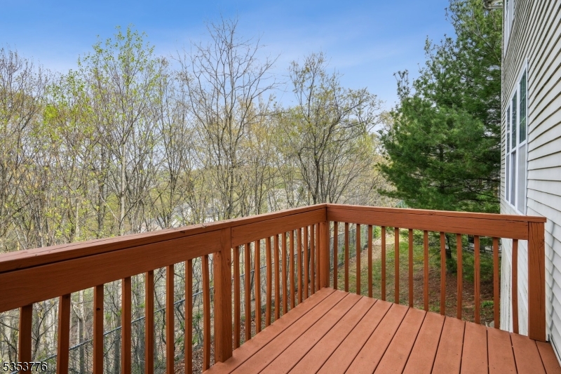 36 Winding Hill Dr