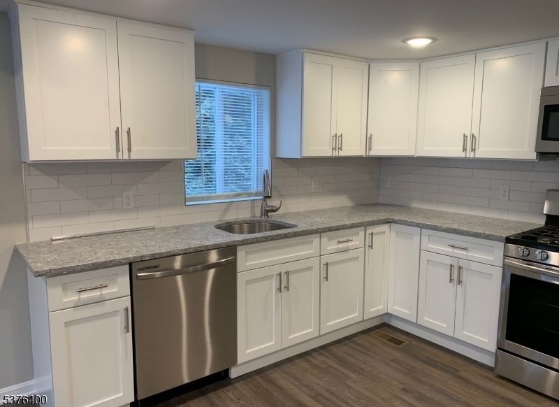 592 Main St 1