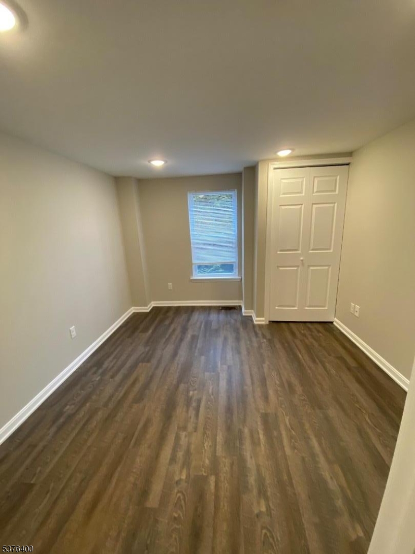 592 Main St 1