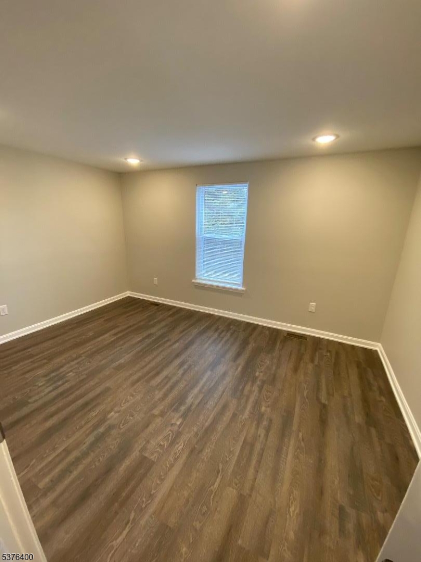 592 Main St 1