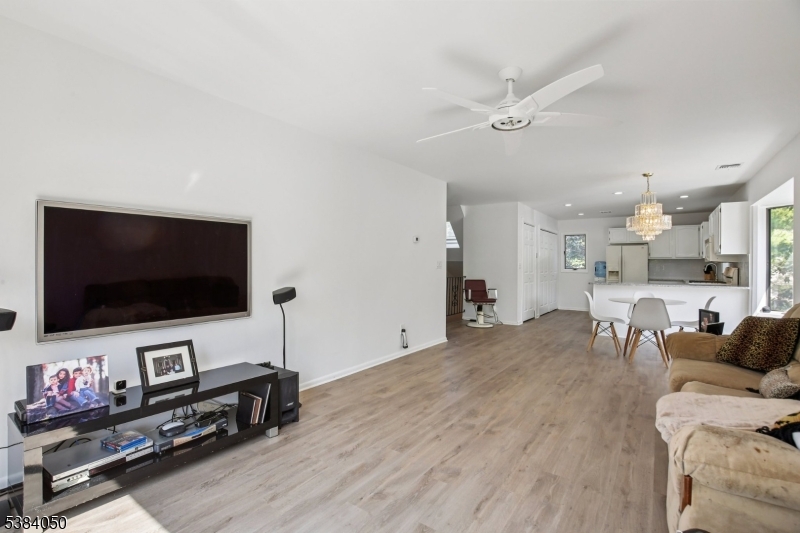 136 Changebridge Rd B8