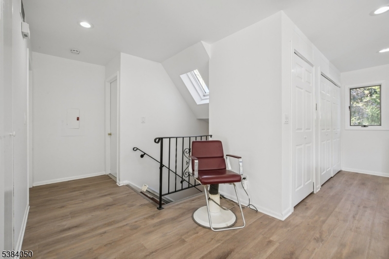 136 Changebridge Rd B8