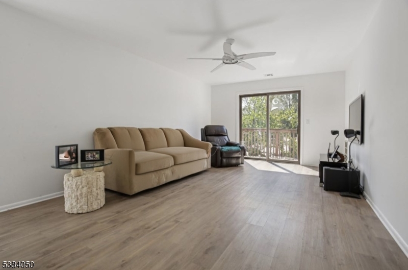 136 Changebridge Rd B8