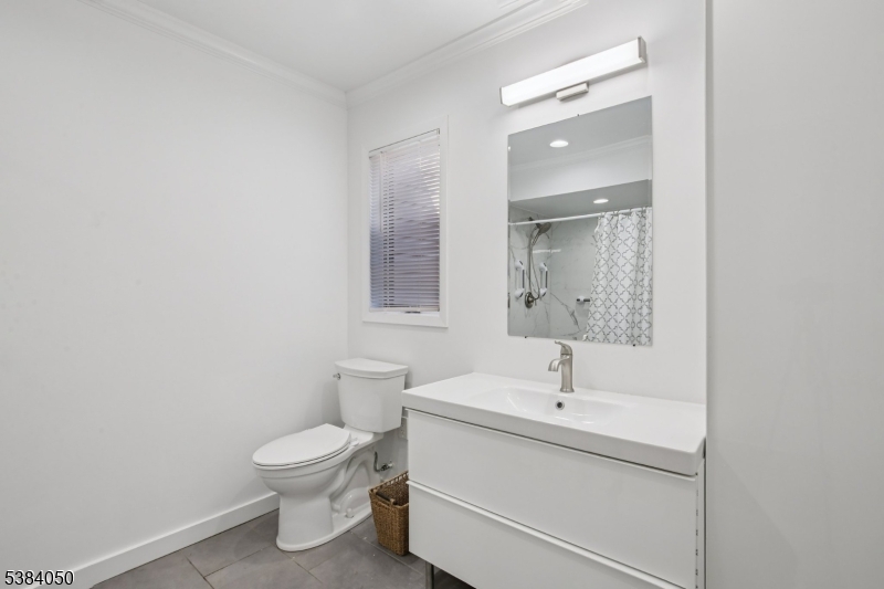 136 Changebridge Rd B8