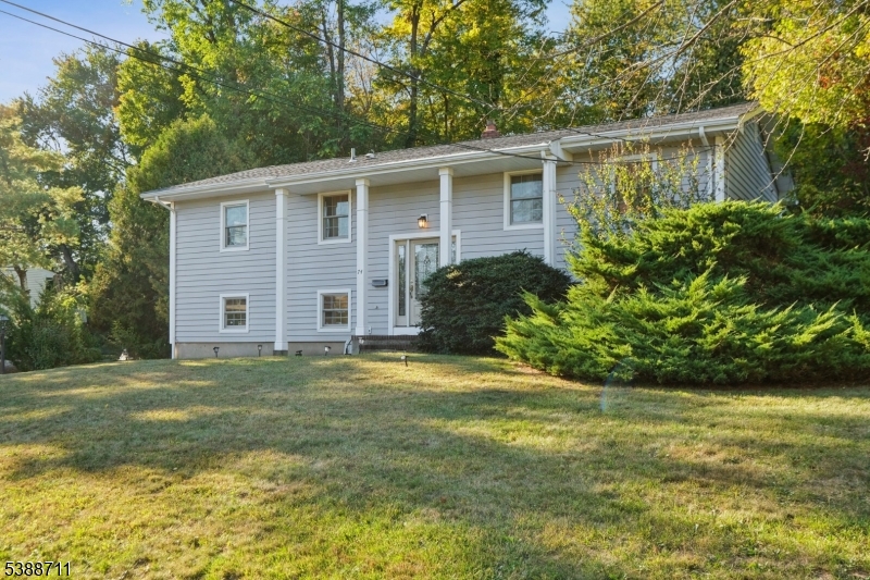 74 Fairway Dr