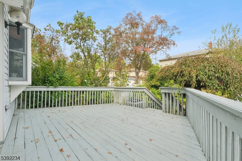 73 Hoover Ave