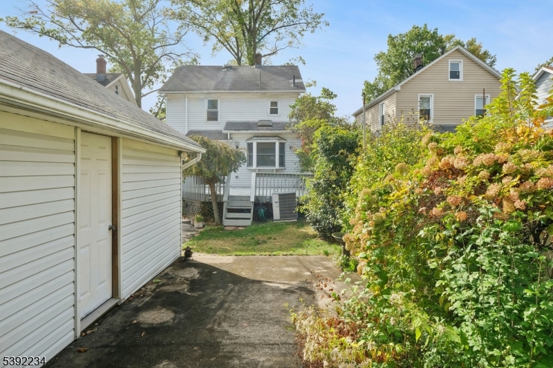 73 Hoover Ave