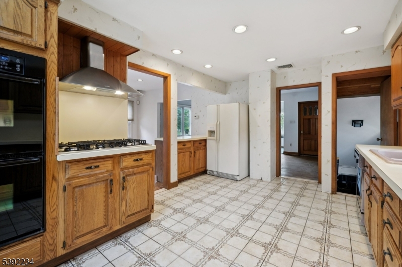 73 Hoover Ave