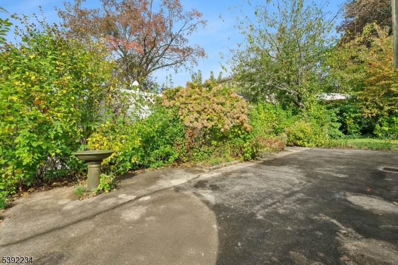 73 Hoover Ave