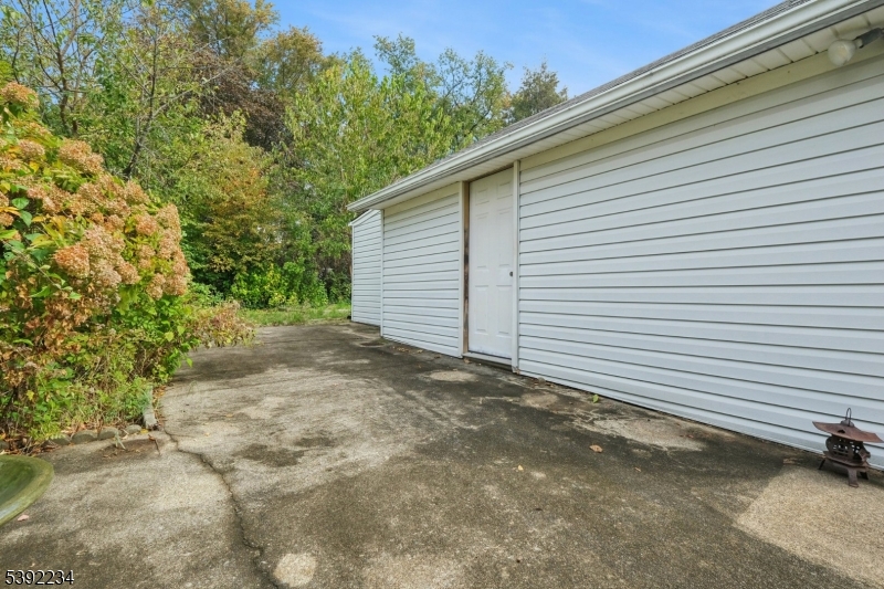 73 Hoover Ave