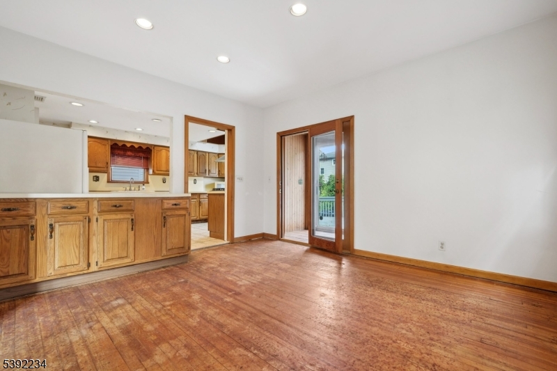 73 Hoover Ave