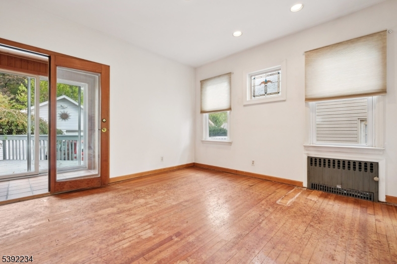 73 Hoover Ave