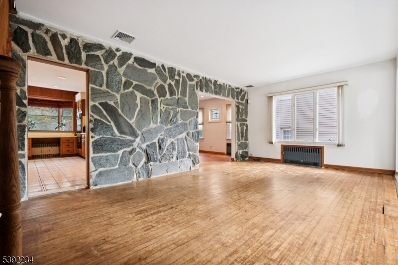 73 Hoover Ave