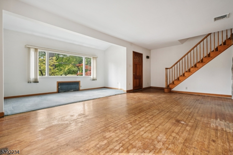 73 Hoover Ave