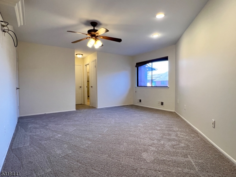 250 Ridgedale Ave A3