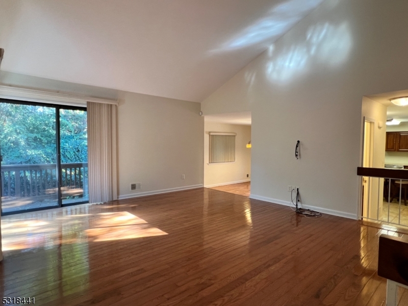 250 Ridgedale Ave A3