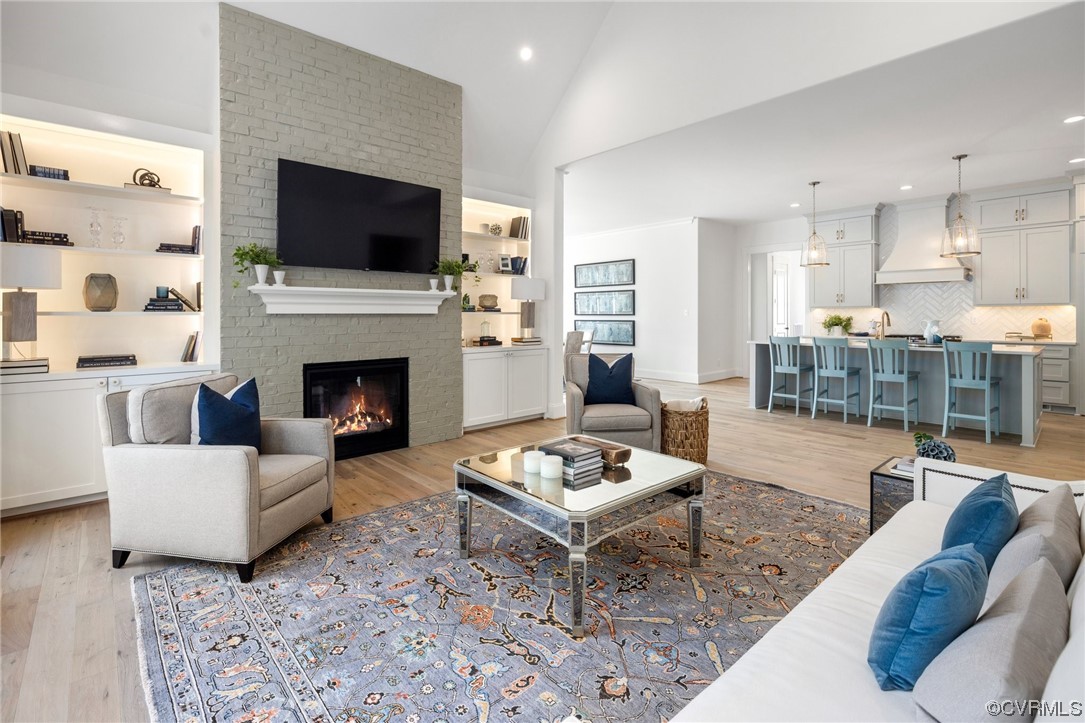 5143 Lake Summer Loop