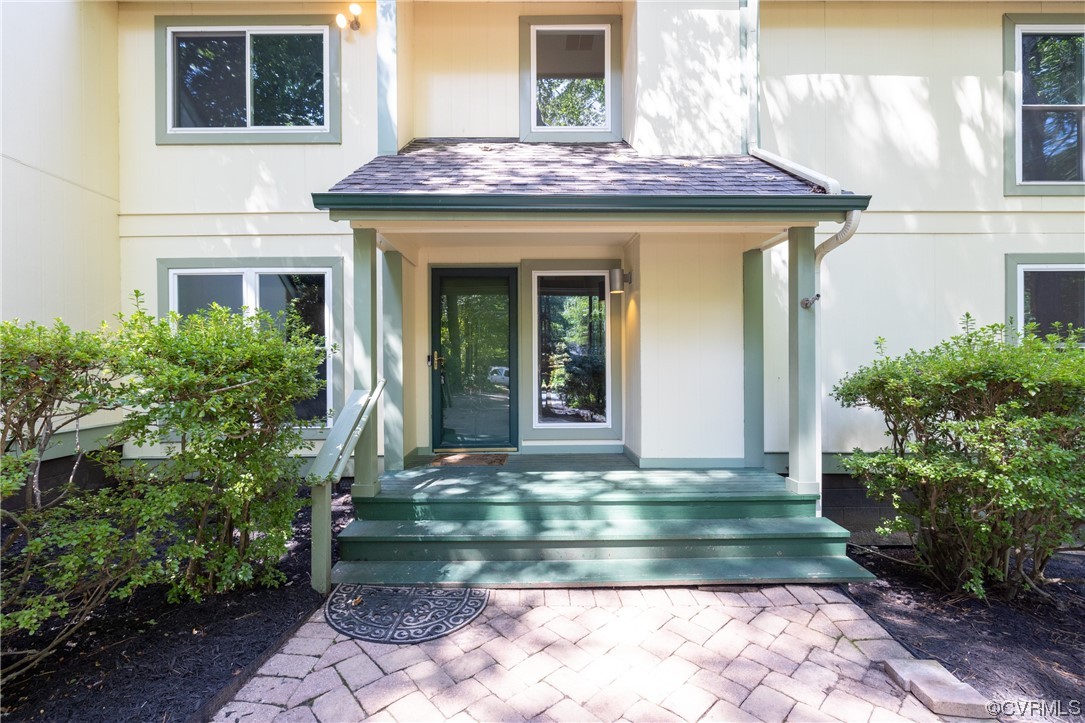 13704 Nuttree Woods Ct