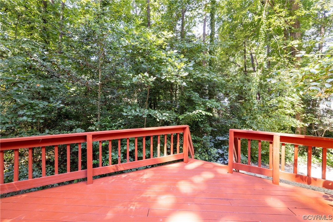 13704 Nuttree Woods Ct