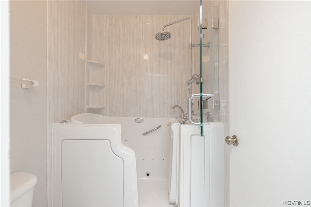 13704 Nuttree Woods Ct