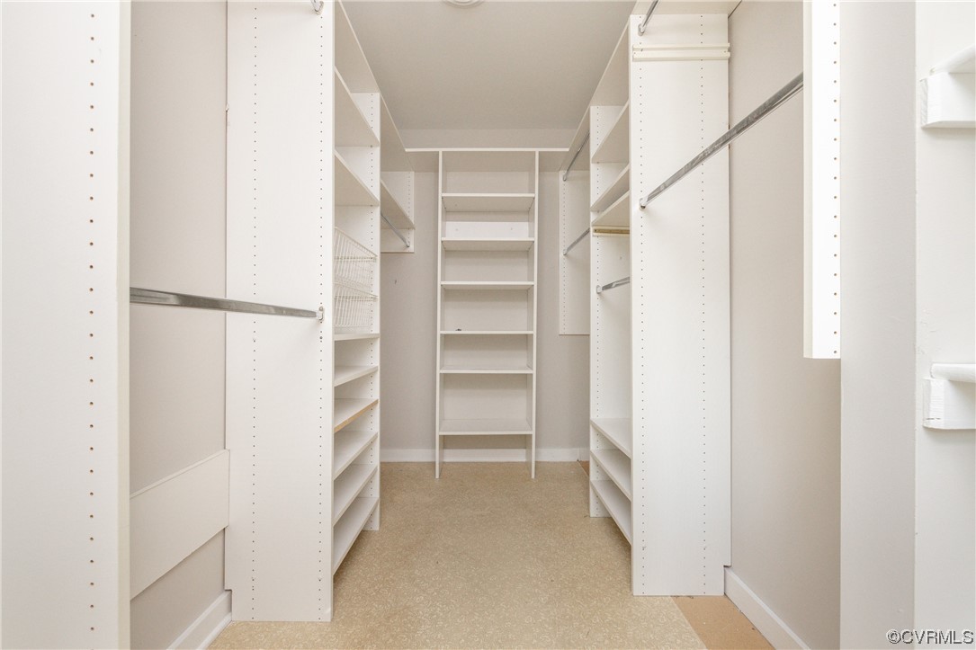 13704 Nuttree Woods Ct