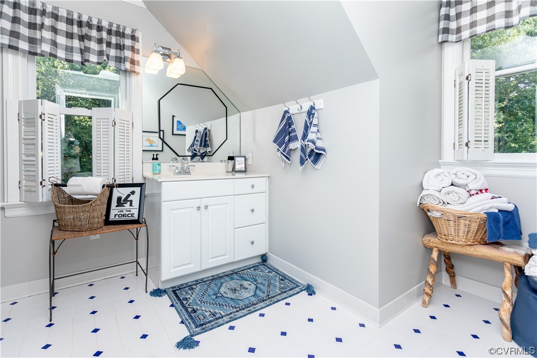 11417 Edgelake Ct