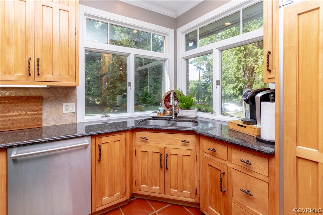 11417 Edgelake Ct