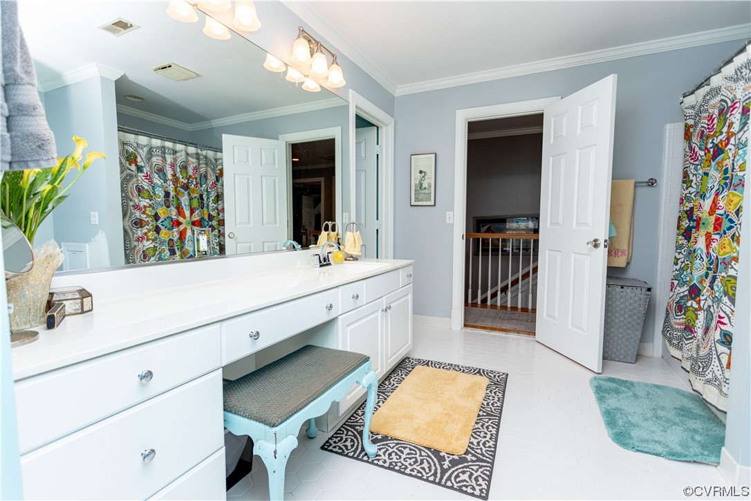 11417 Edgelake Ct