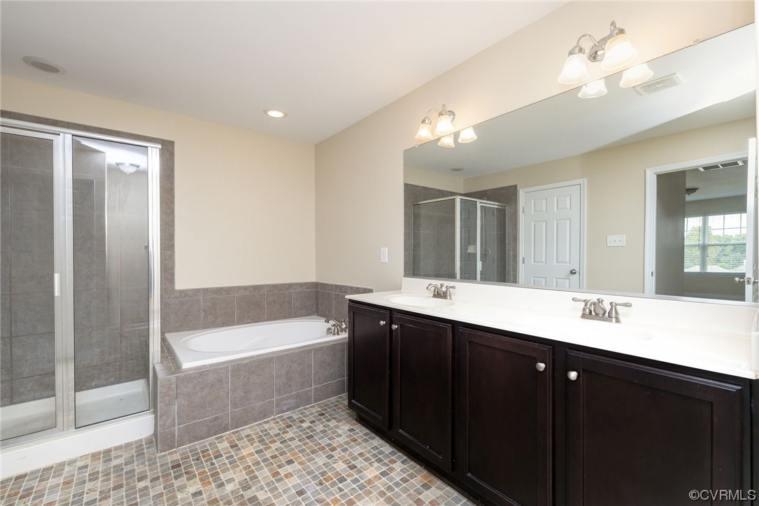 644 Abbey Village Cir